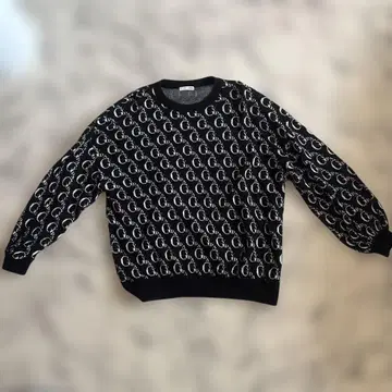 GYDA 로고 패턴 블랙 긴팔 니트