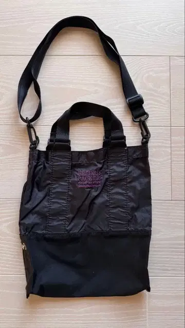 프레드릭 패커스 나일론 숄더백