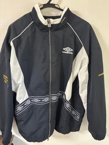 UMBRO 네이비 자켓