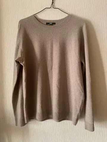 유니클로 캐시미어 100% 베이지 카멜 라운드넥 XL 새상품