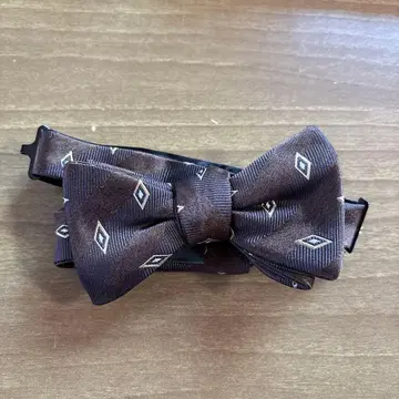 녹스앤테일러 나비 넥타이 브라운