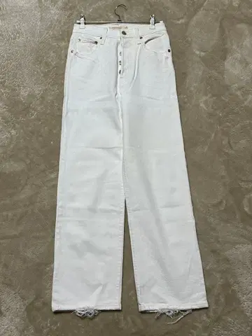 화이트 스트레이트 데님 프린지 밑단