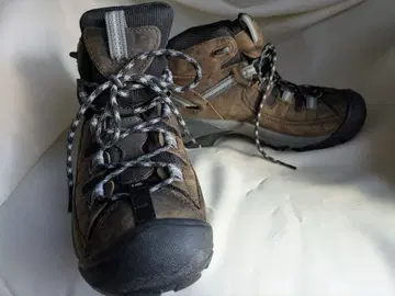 [새상품급] 미사용 KEEN 남성용 터기 2 트레킹 슈즈 브라운