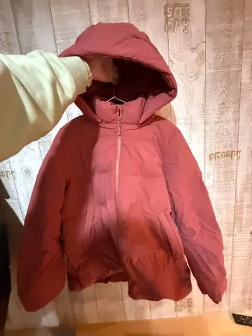 UNIQLO 핑크 심리스 다운 파카