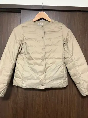 무인양품 노카라 다운 라이트 베이지 S 사이즈