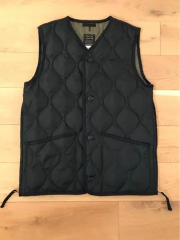 TAION 밀리터리 V넥 버튼 베스트