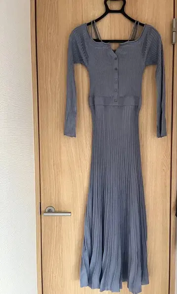 스나이델 블루 그레이 긴팔 니트 원피스