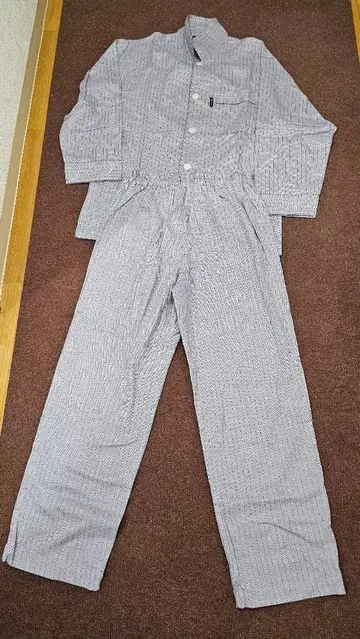 아쿠아 스큐텀 (레나운) 파자마 S 사이즈