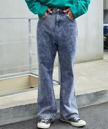 MONO-MART 루즈 플레어 빈티지 워시 데님 팬츠