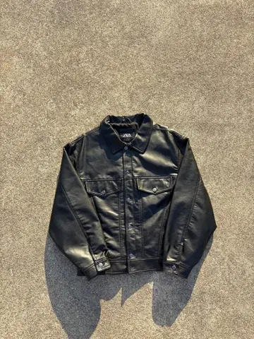 ZARA 블랙 가죽 자켓 M