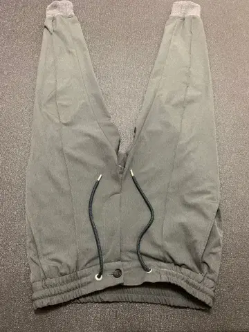 AKM 그레이 조거 팬츠