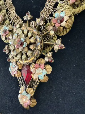 미하엘 네그린 목걸이 1