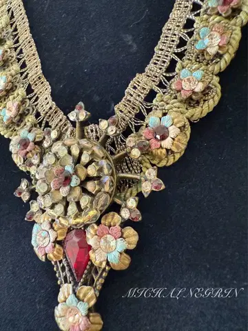 미하엘 네그린 목걸이 1