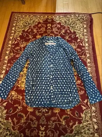 물방울 패턴 긴팔 셔츠 파랑