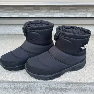 [ 새상품급 ] THE NORTH FACE 블랙 부츠