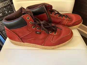 VANS 레드 하이컷 스니커즈