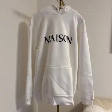 MAISON 로고 속기모 화이트 후드티