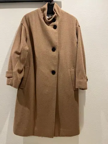 르꼬끄 스포르티브 베이지 롱 코트