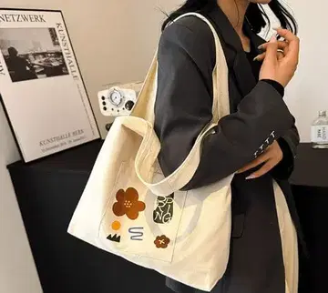 꽃무늬 프린트 숄더백 아이보리