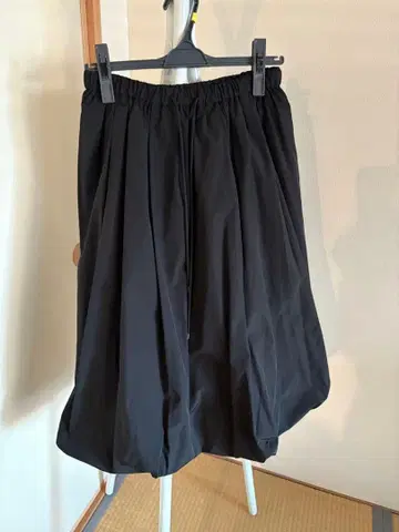 Mila Owen 허리 드로스트 벌룬 스커트 블랙 0 사이즈