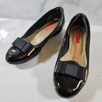 미사용품 플랫 펌프스 에나멜 블랙 리본 로우힐 일본제 23cm