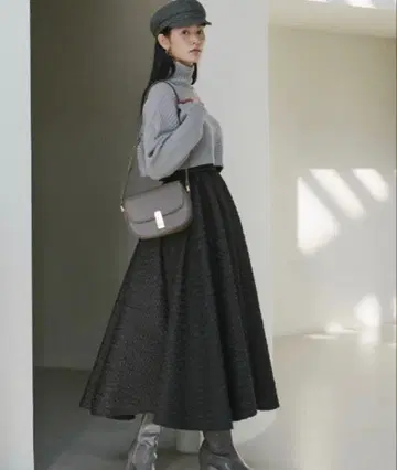 그레이/블랙 스커트 셋업