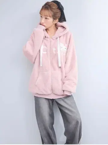 새상품 츠지 노조미 헬로키티 보아 지퍼 후드티 아우터 L