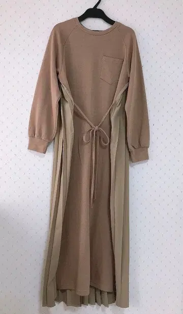 롱 원피스 (플리츠) 브라운