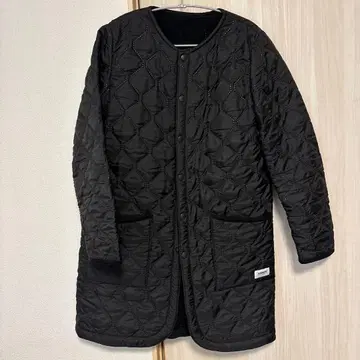 ARMEN 블랙 퀼팅 코트 블랙