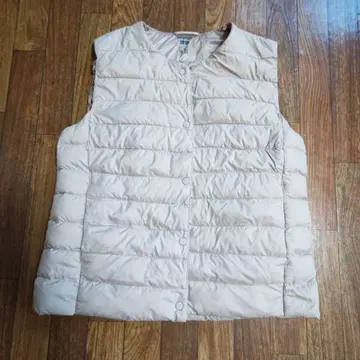 유니클로 다운 베스트 M