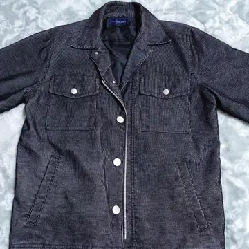 다크 그레이 스트라이프 디자인 데님 자켓