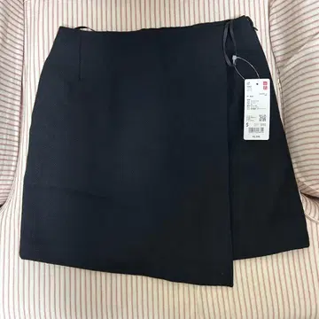 새상품 유니클로 트위드 스코트 S 블랙 2024AW UNIQLO