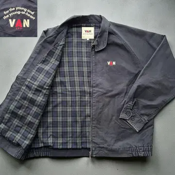 스테디셀러  VANJAC 스윙탑 네이비 로고 L 블루종