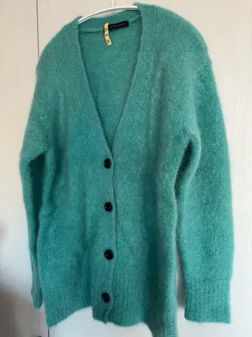 어반 리서치 민트 그린 V넥 가디건