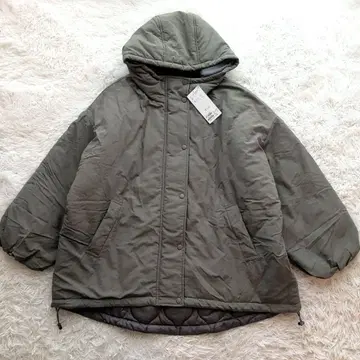 새상품 24AW 디스코트 충전솜 몬스터 코트 경량 방한 카키