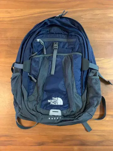[ 새상품급 ] THE NORTH FACE RECON 네이비 백팩