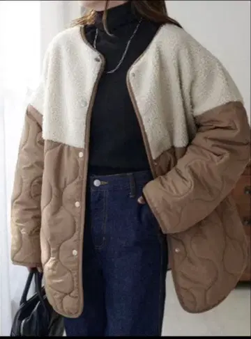 DISCOAT 디스코트 보아 절개 퀼팅 코트 모카 M