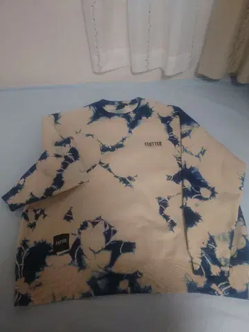 FLUTTER 맨투맨 XL 네이비 x 베이지