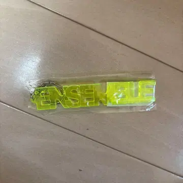 미세스 앙상블 아크릴 키링