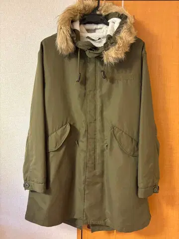 GU 모즈 코트 L 사이즈