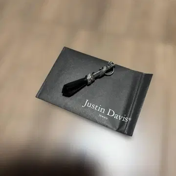 저스틴 데이비스 로맨틱 디어 드롭 오닉스 탑