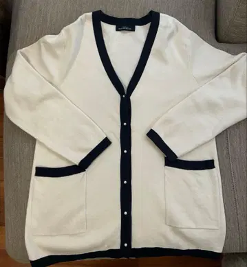 유나이티드 애로우즈 아이보리 V넥 가디건 긴팔