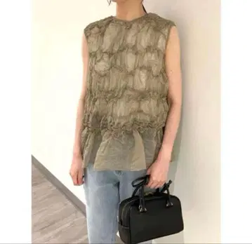 Mila Owen 셔링 시어 탑