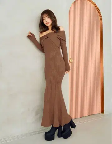 택 포함 미사용 새상품 다리치 트위스트 머메이드 롱 원피스