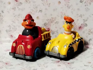 세서미 스트릿 미니카 세트 2체 1981 빈티지