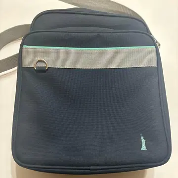 East Boy 네이비 숄더백 민트 컬러