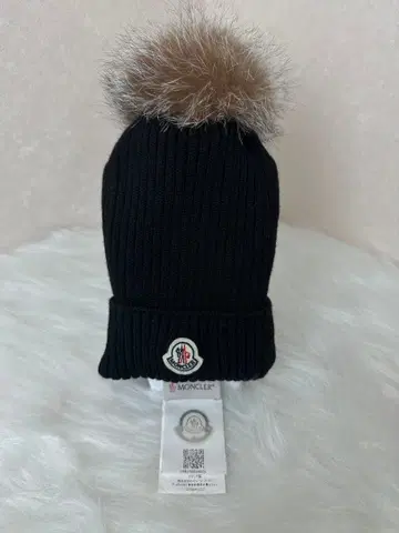 MONCLER 블랙 니트 비니