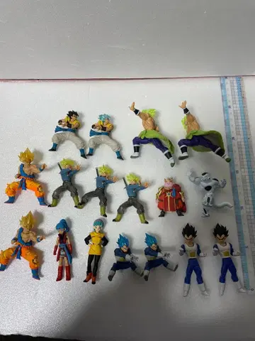 드래곤볼 피규어