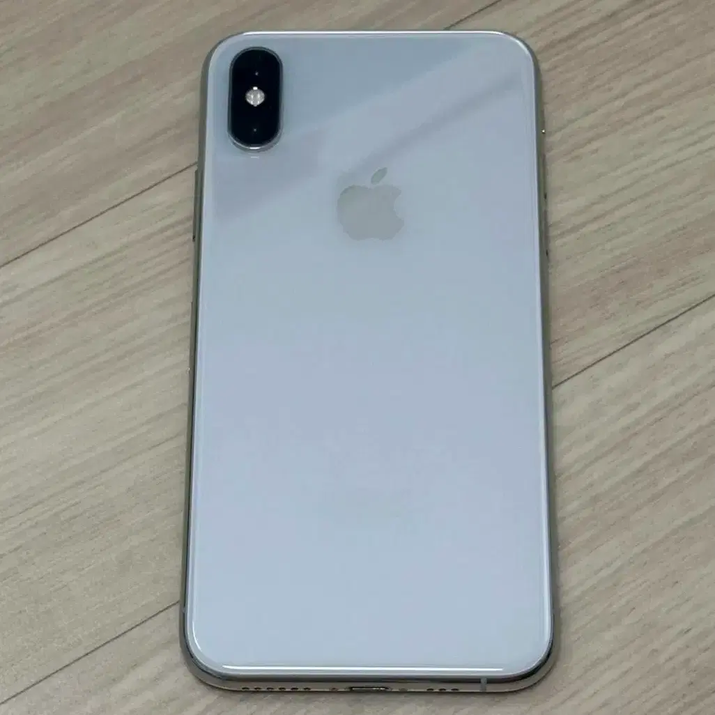 Apple iPhone XS Silver