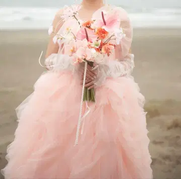 핑크 프릴 튤 웨딩 드레스